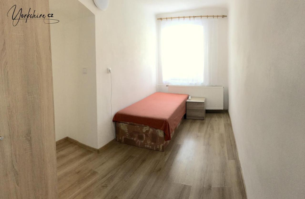 Apartment Yorkshire Bujanov Exterior photo