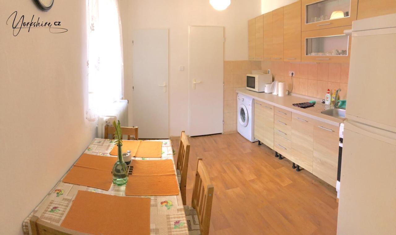 Apartment Yorkshire Bujanov Exterior photo