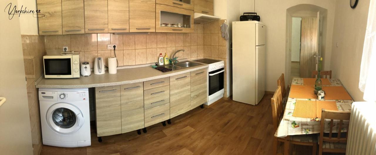 Apartment Yorkshire Bujanov Exterior photo