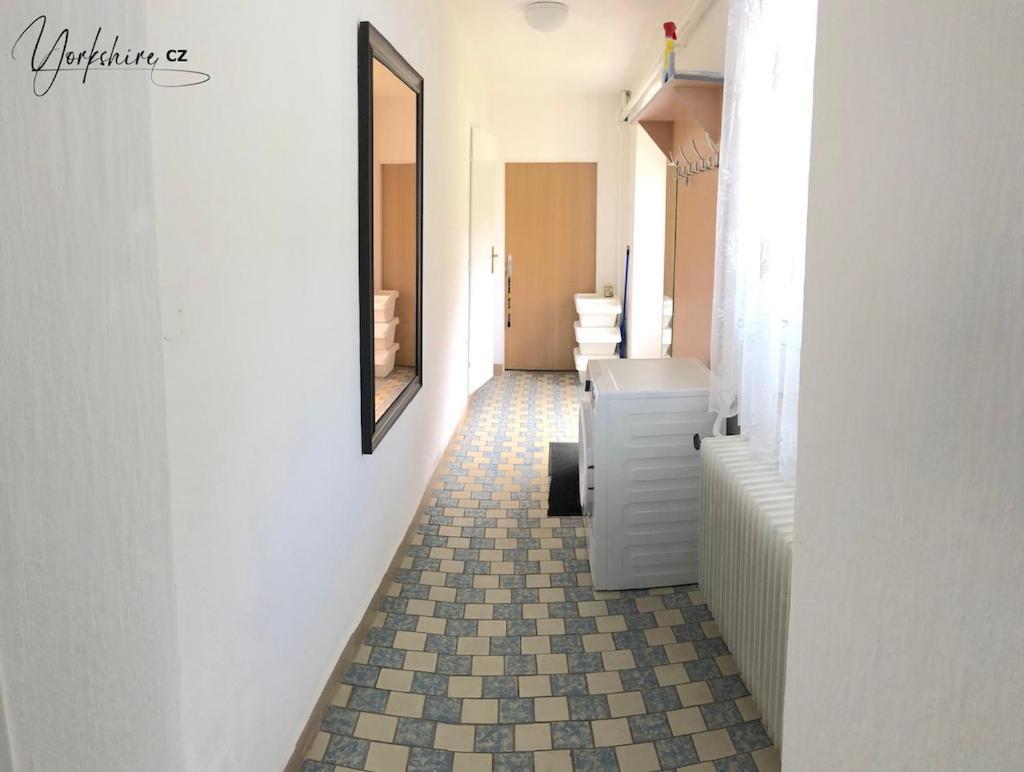 Apartment Yorkshire Bujanov Exterior photo